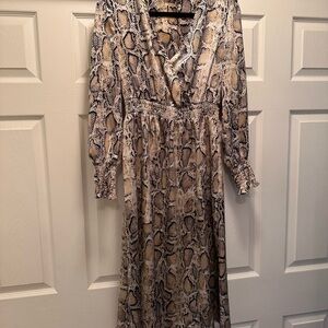 Chic Long Sleeve Snake Print Dress